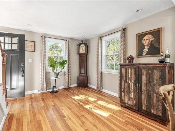 249 High St, Hingham MA 02043