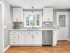 249 High St, Hingham MA 02043