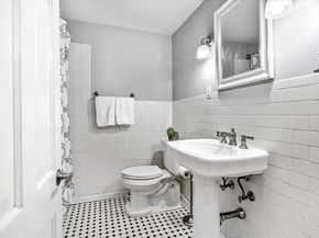 249 High St, Hingham MA 02043
