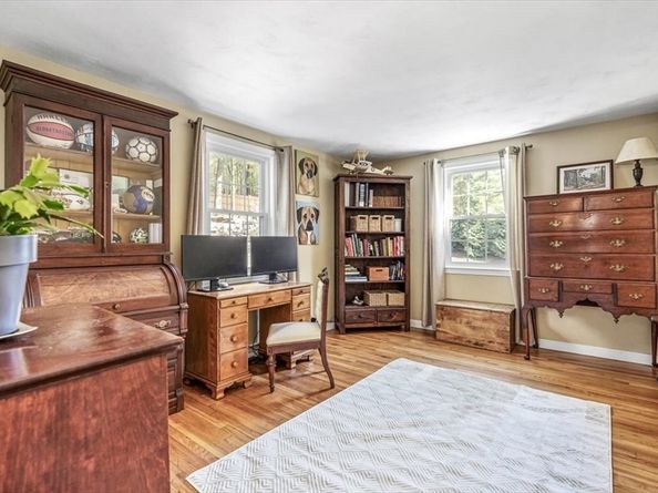 249 High St, Hingham MA 02043