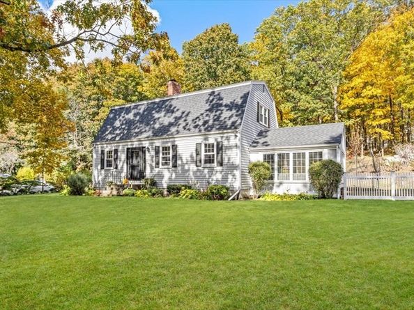 249 High St, Hingham MA 02043