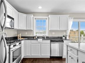 10 Saco St 4, Boston MA 02122