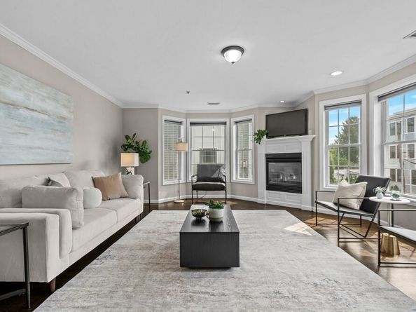 10 Saco St 4, Boston MA 02122