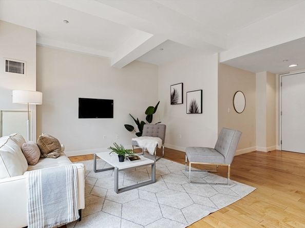 35 Fay St 607, Boston MA 02118