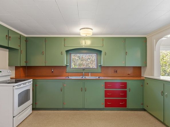 48 Willard Road, Ashburnham MA 01430