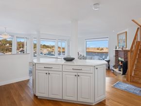 13 Rowe Pt 13, Rockport MA 01966