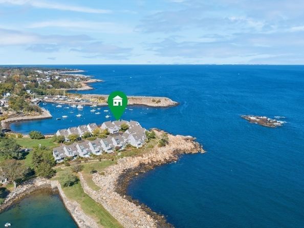 13 Rowe Pt 13, Rockport MA 01966