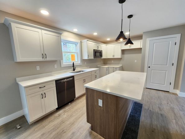21 Cottage St, Winchendon MA 01475