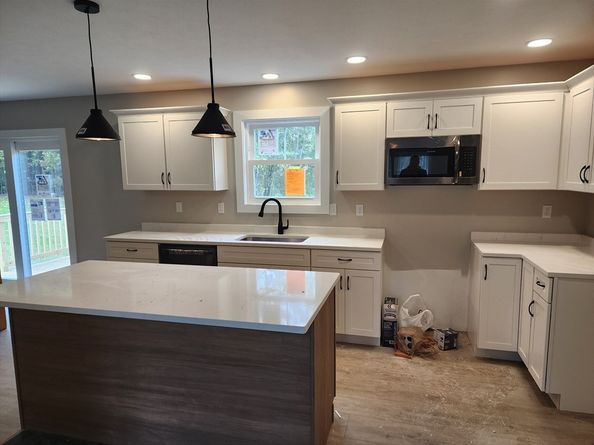 21 Cottage St, Winchendon MA 01475