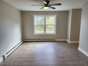 21 Cottage St, Winchendon MA 01475