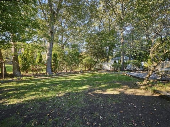 5 Cunningham Cir, Waltham MA 02453