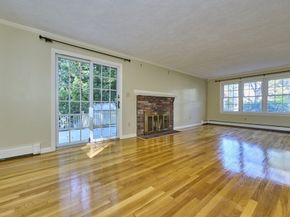 5 Cunningham Cir, Waltham MA 02453