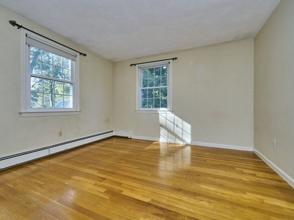 5 Cunningham Cir, Waltham MA 02453