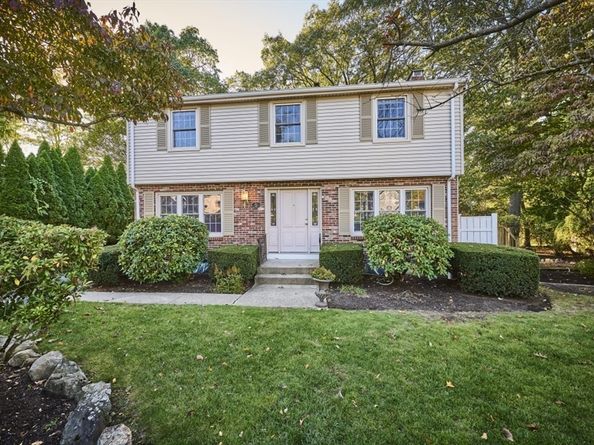 5 Cunningham Cir, Waltham MA 02453