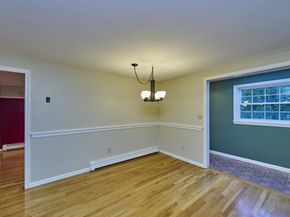 5 Cunningham Cir, Waltham MA 02453