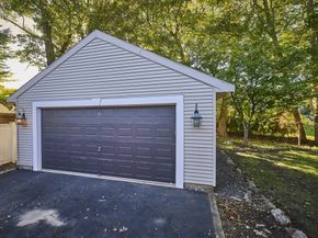 5 Cunningham Cir, Waltham MA 02453