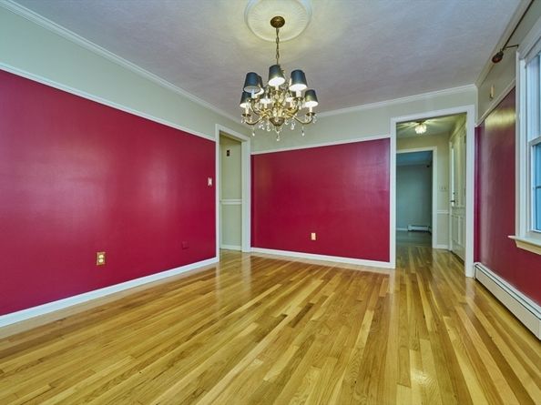 5 Cunningham Cir, Waltham MA 02453