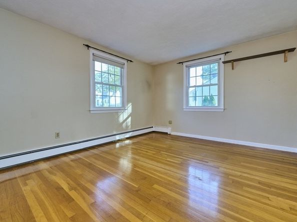 5 Cunningham Cir, Waltham MA 02453