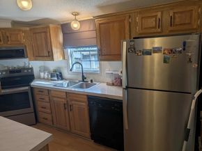 322 Poplar Ave, Sturbridge MA 01566