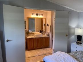 322 Poplar Ave, Sturbridge MA 01566
