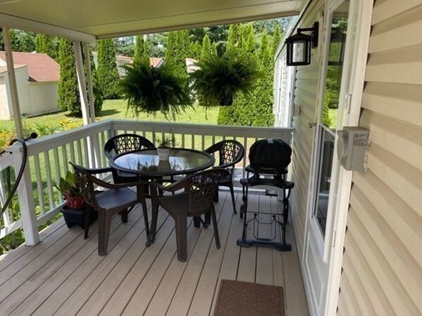 322 Poplar Ave, Sturbridge MA 01566