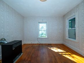 91 Fox St, Worcester MA 01604