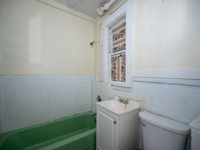 91 Fox St, Worcester MA 01604