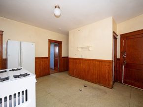 91 Fox St, Worcester MA 01604