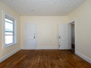 91 Fox St, Worcester MA 01604