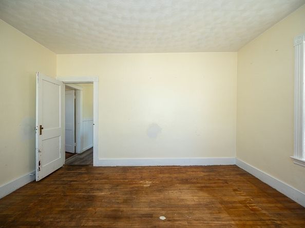91 Fox St, Worcester MA 01604