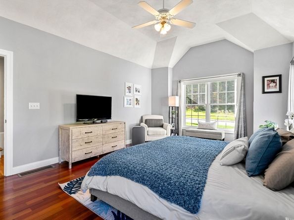 30 Lucey Dr, Newburyport MA 01950