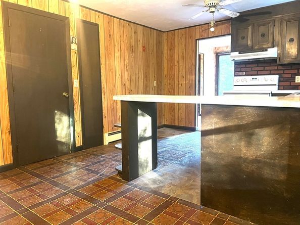 831 Providence Rd, Northbridge MA 01588