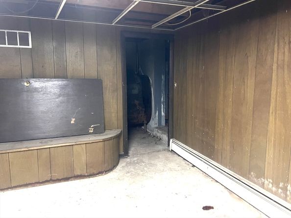 831 Providence Rd, Northbridge MA 01588