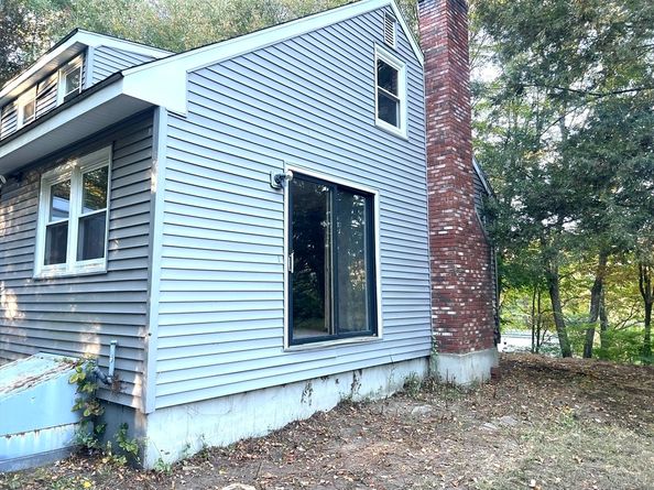 831 Providence Rd, Northbridge MA 01588