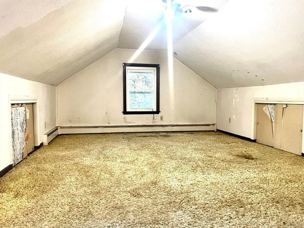 831 Providence Rd, Northbridge MA 01588