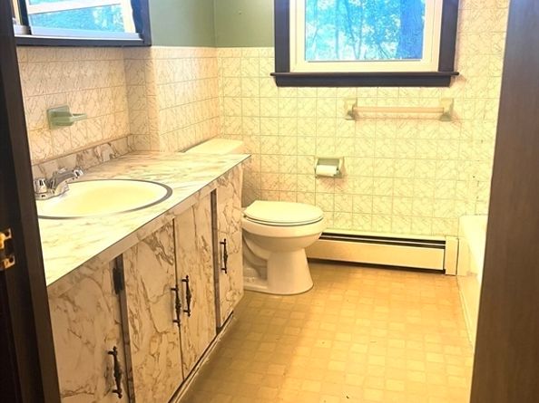 831 Providence Rd, Northbridge MA 01588