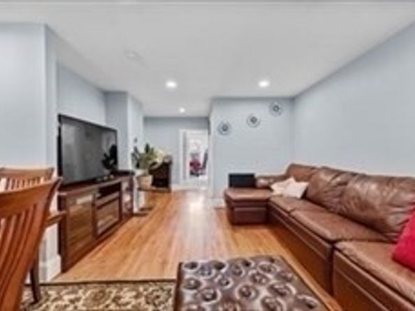 115 Ames St, Brockton MA 02302