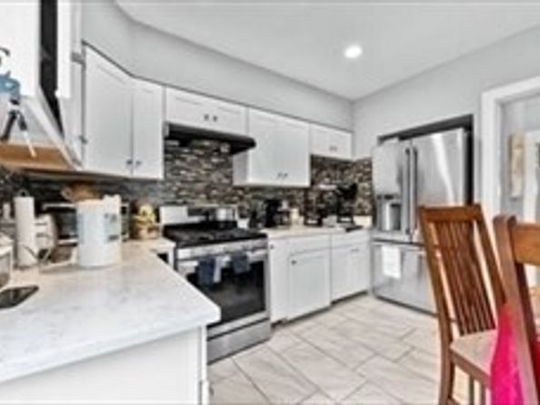 115 Ames St, Brockton MA 02302