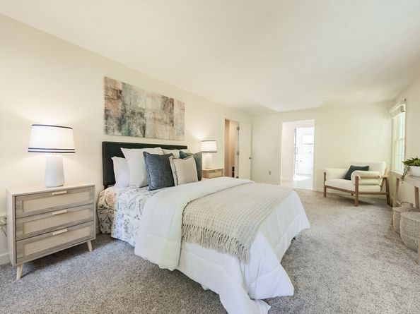 12 Spruce Way, Medfield MA 02052