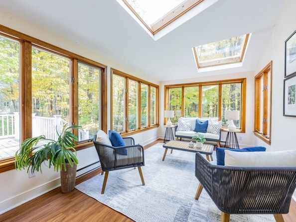12 Spruce Way, Medfield MA 02052