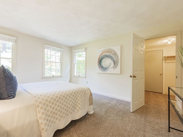 12 Spruce Way, Medfield MA 02052