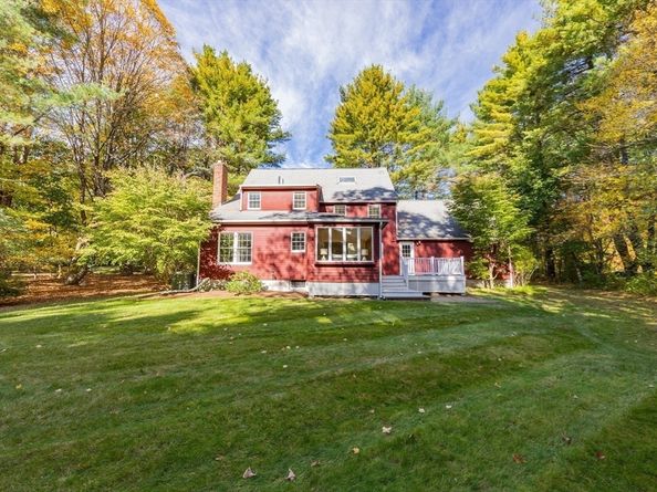 12 Spruce Way, Medfield MA 02052