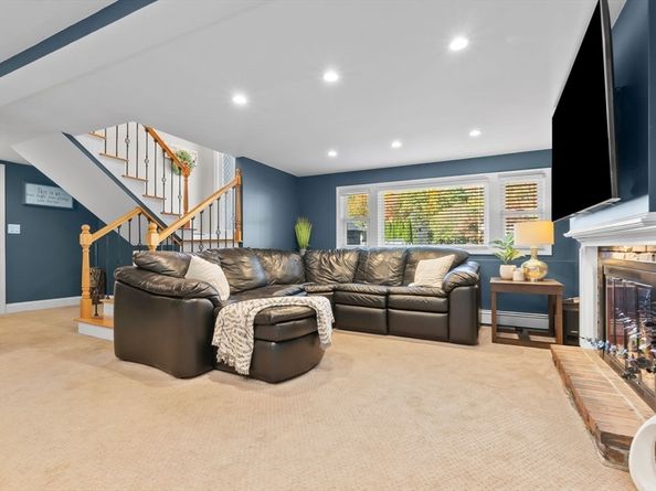 6 Susan Dr, Saugus MA 01906