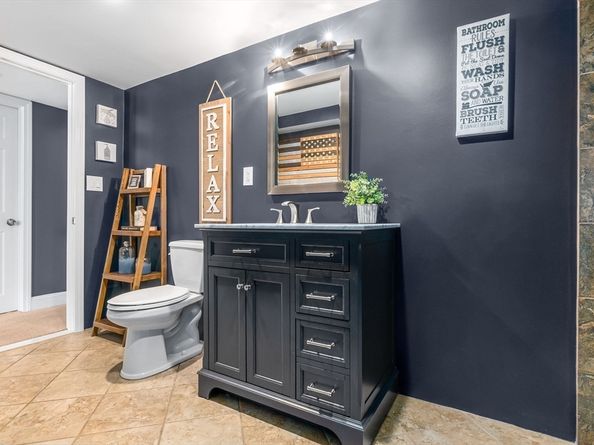6 Susan Dr, Saugus MA 01906