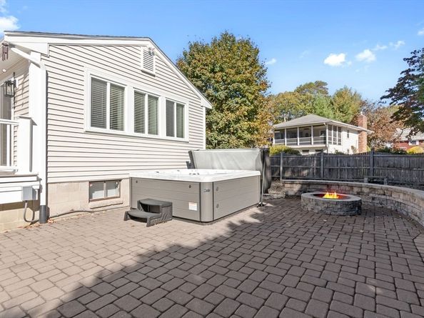 6 Susan Dr, Saugus MA 01906