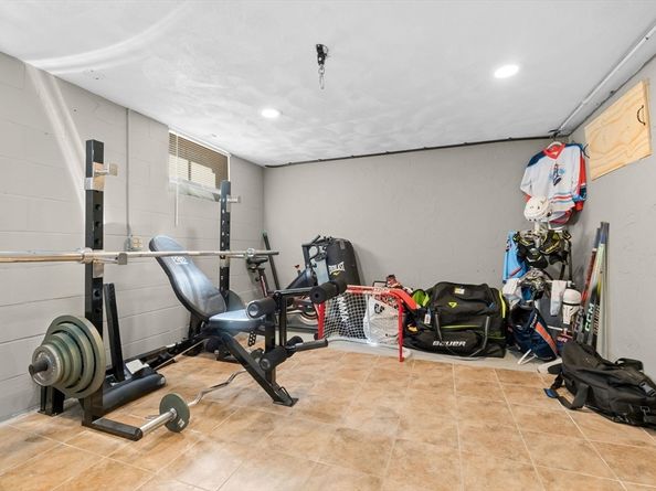 6 Susan Dr, Saugus MA 01906