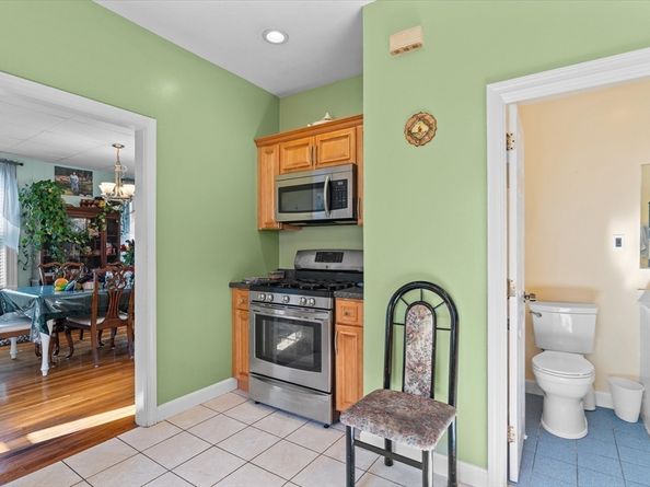 30 Adams St, Lynn MA 01902