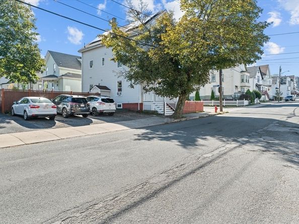 30 Adams St, Lynn MA 01902