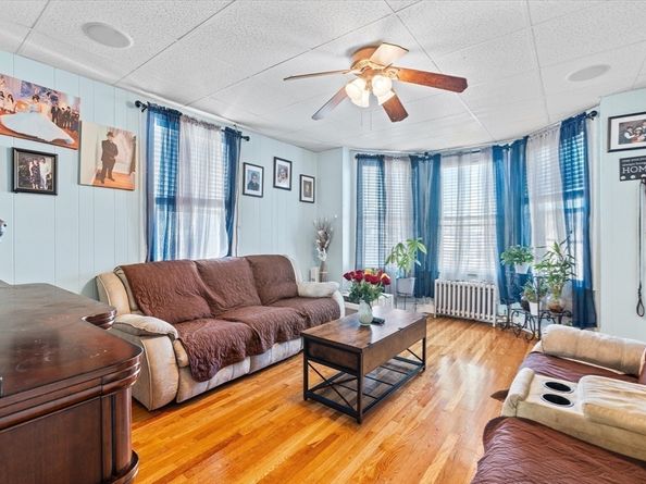 30 Adams St, Lynn MA 01902