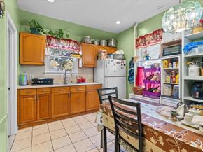 30 Adams St, Lynn MA 01902